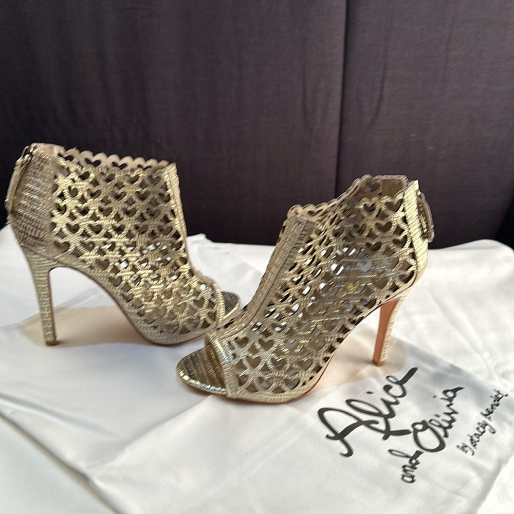 Alice + Olivia Gold 'Gerri' Bootie SZ 40/ 10